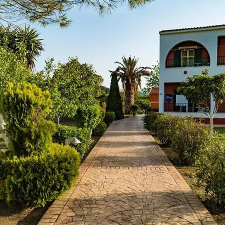 Christina Studios And Apartments Sidárion